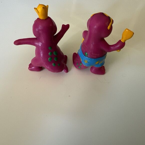 Lot of 2 Vintage Barney Purple Dinosaur PVC Figures Beach & King Crown - Picture 5 of 5